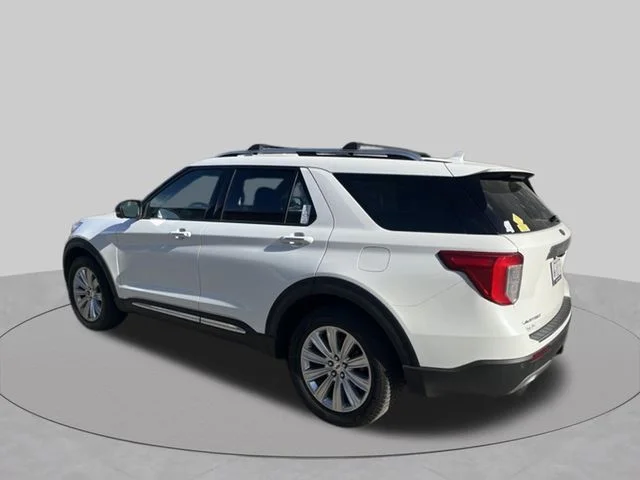 Used 2021 White Ford Limited image 7