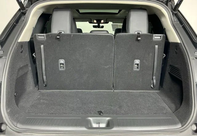 Certified Used 2025 Mineral INFINITI LUXE image 22