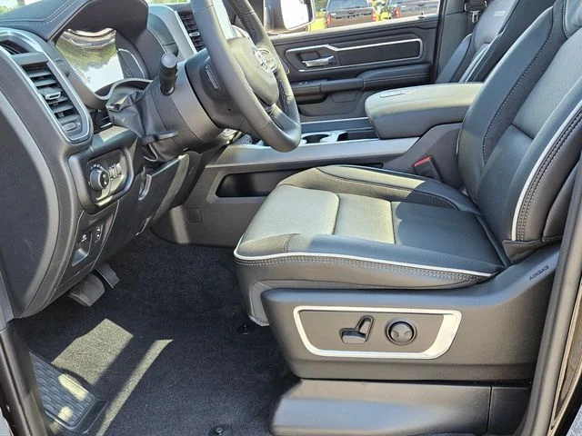 2026 RAM 1500 Laramie - Photo 7