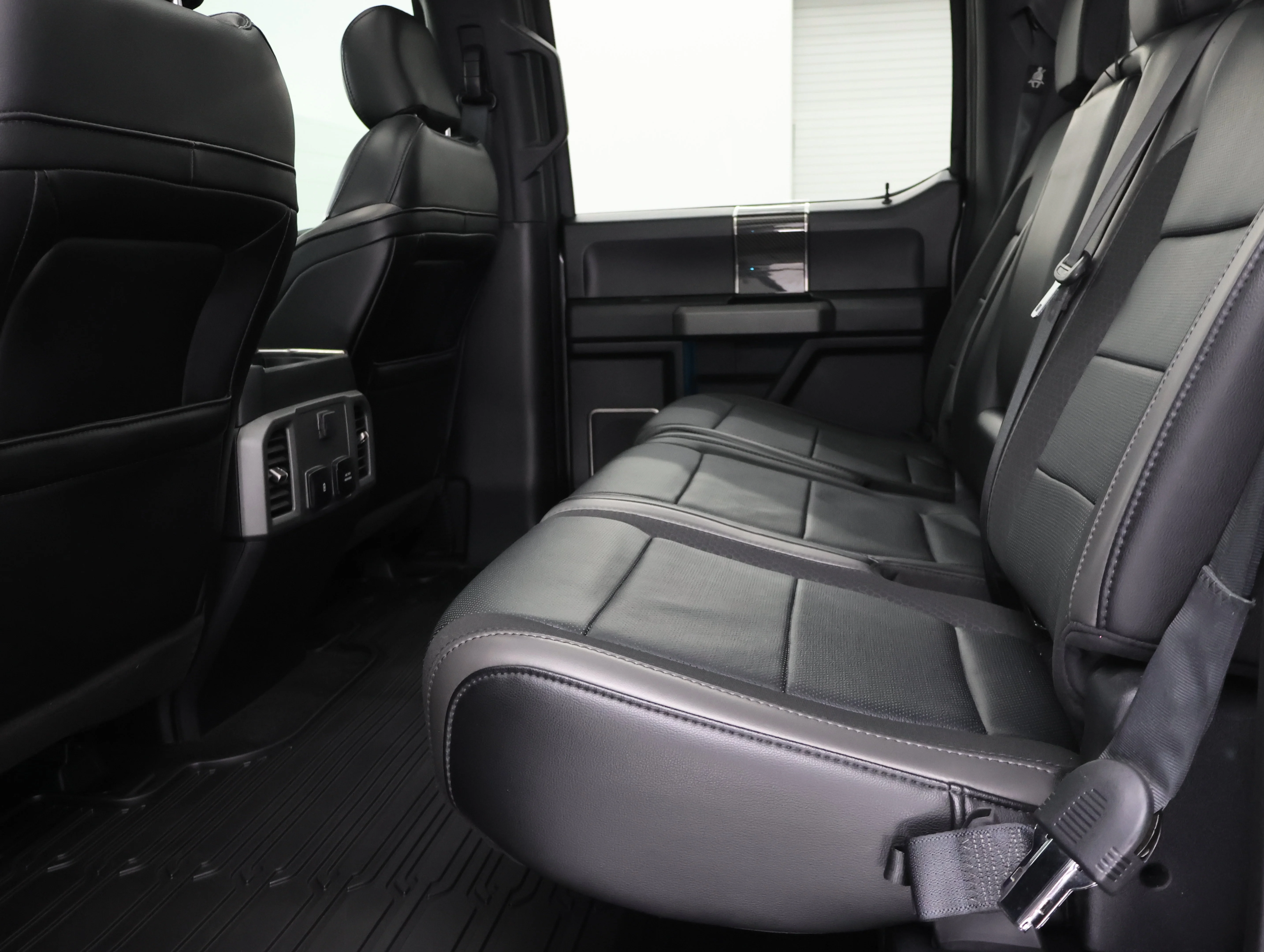 Used 2019 Magnetic Metallic Ford Raptor image 37