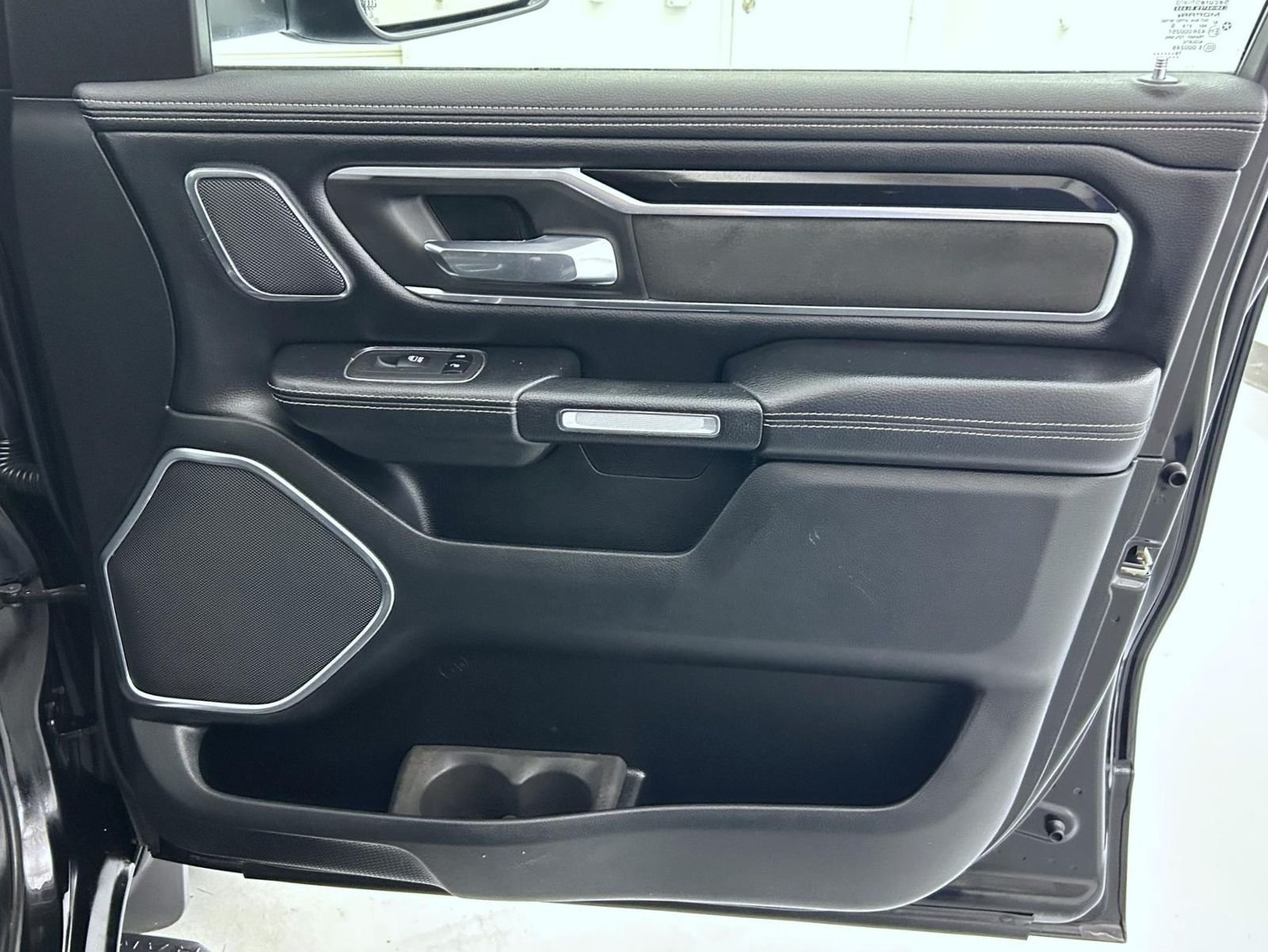 Used 2020 Black Ram Laramie image 16