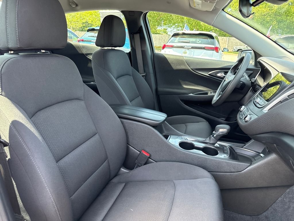 Used 2024 Gray Chevrolet LT image 23