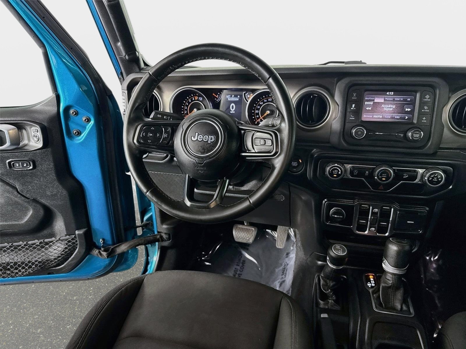 Used 2020 Bikini Pearlcoat Jeep Sport S image 21