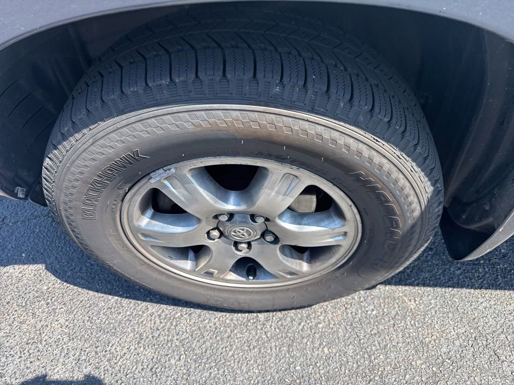 Used 2005 Bluestone Metallic Toyota V6 image 5