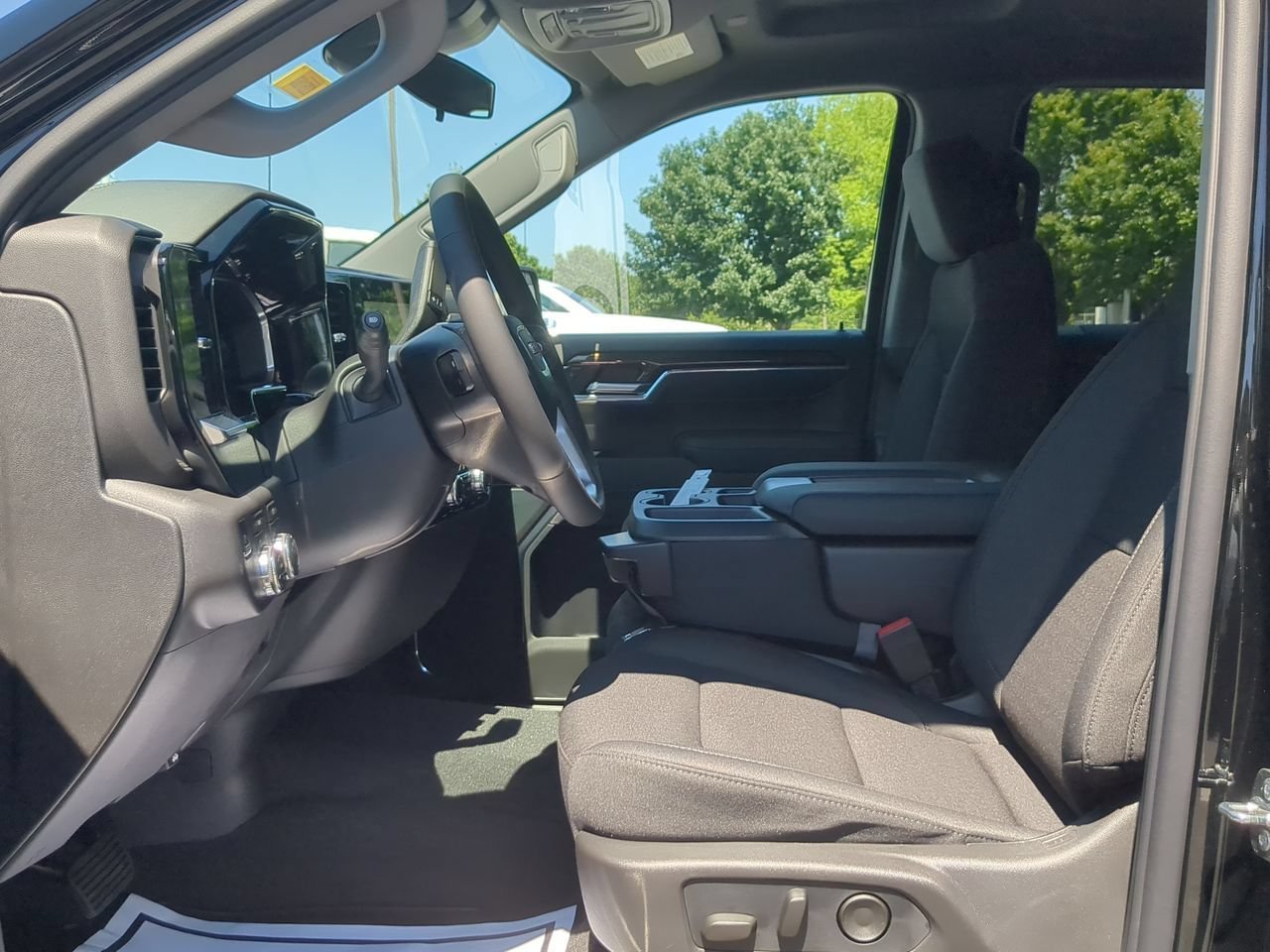 New 2026 Onyx Black GMC Elevation image 19