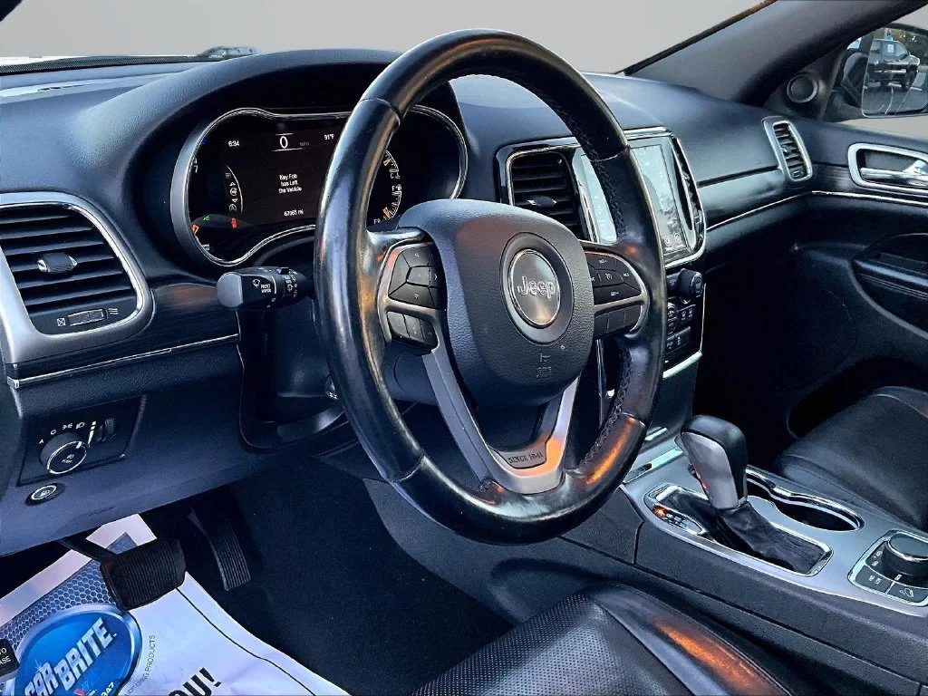 Used 2020 White Jeep Limited image 15