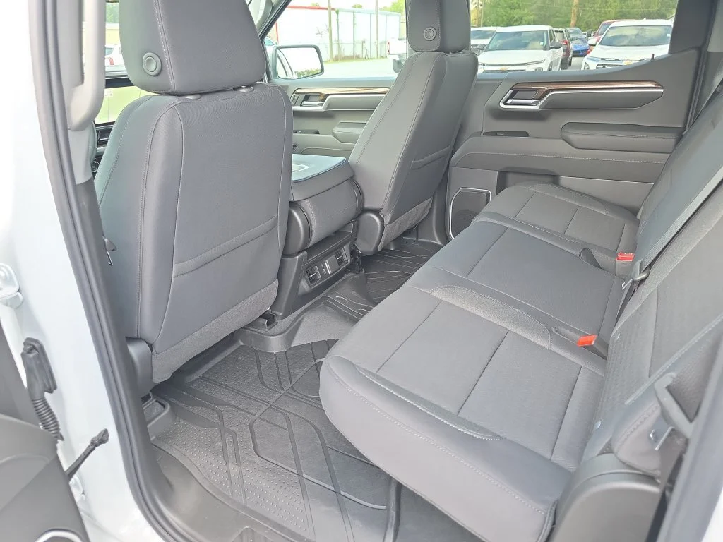 New 2026 Summit White Chevrolet LT image 29