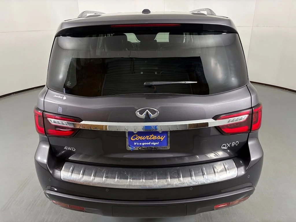 Used 2024 Gray INFINITI LUXE image 7