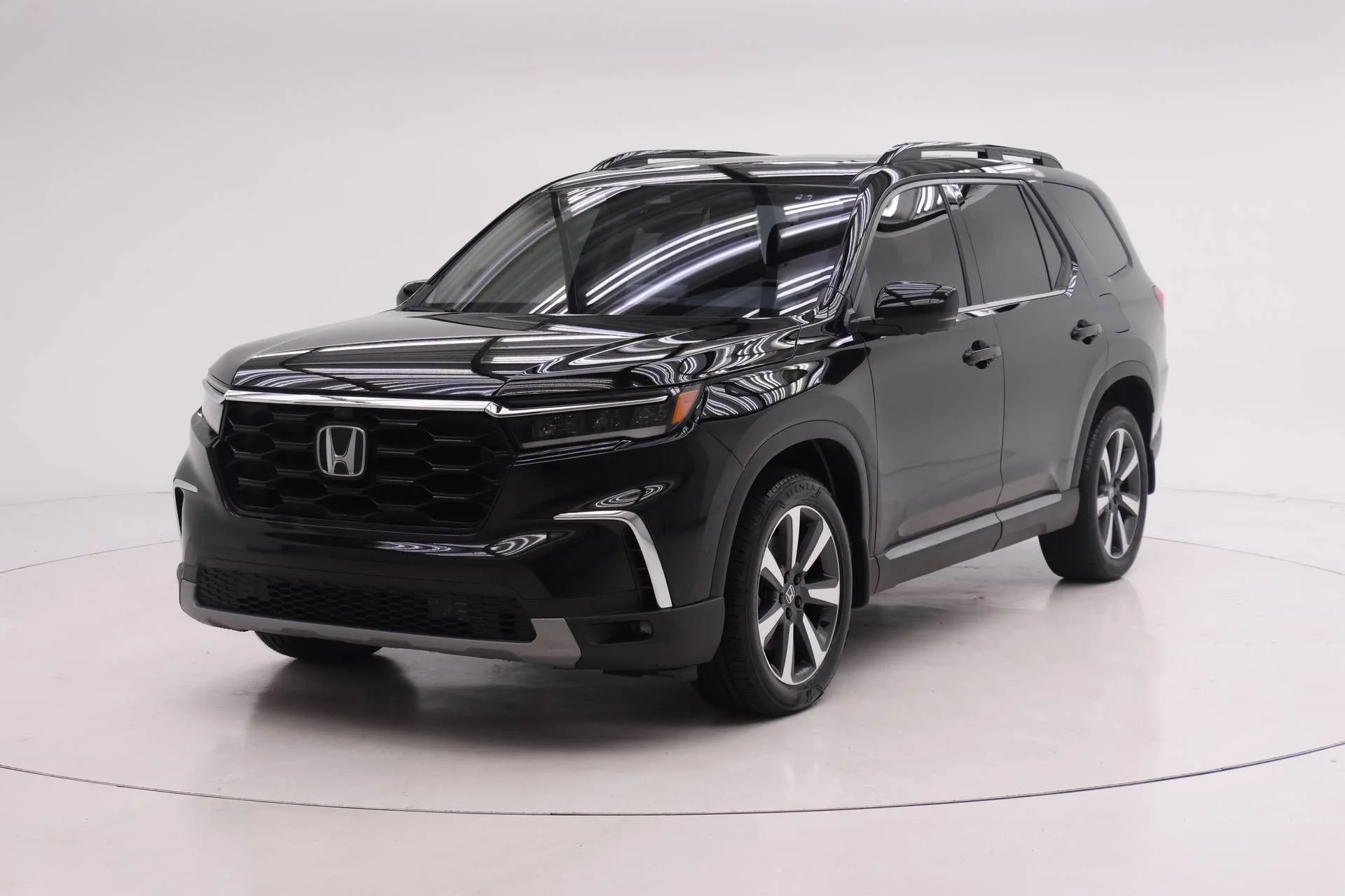 2023 Honda Pilot Elite AWD's photo