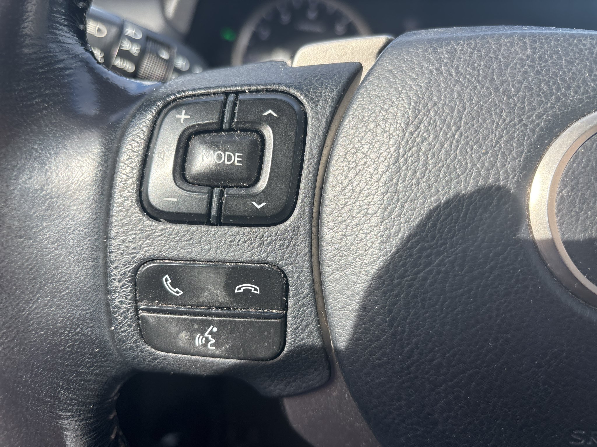 Used 2015 Eminent White Pearl Lexus Base image 6