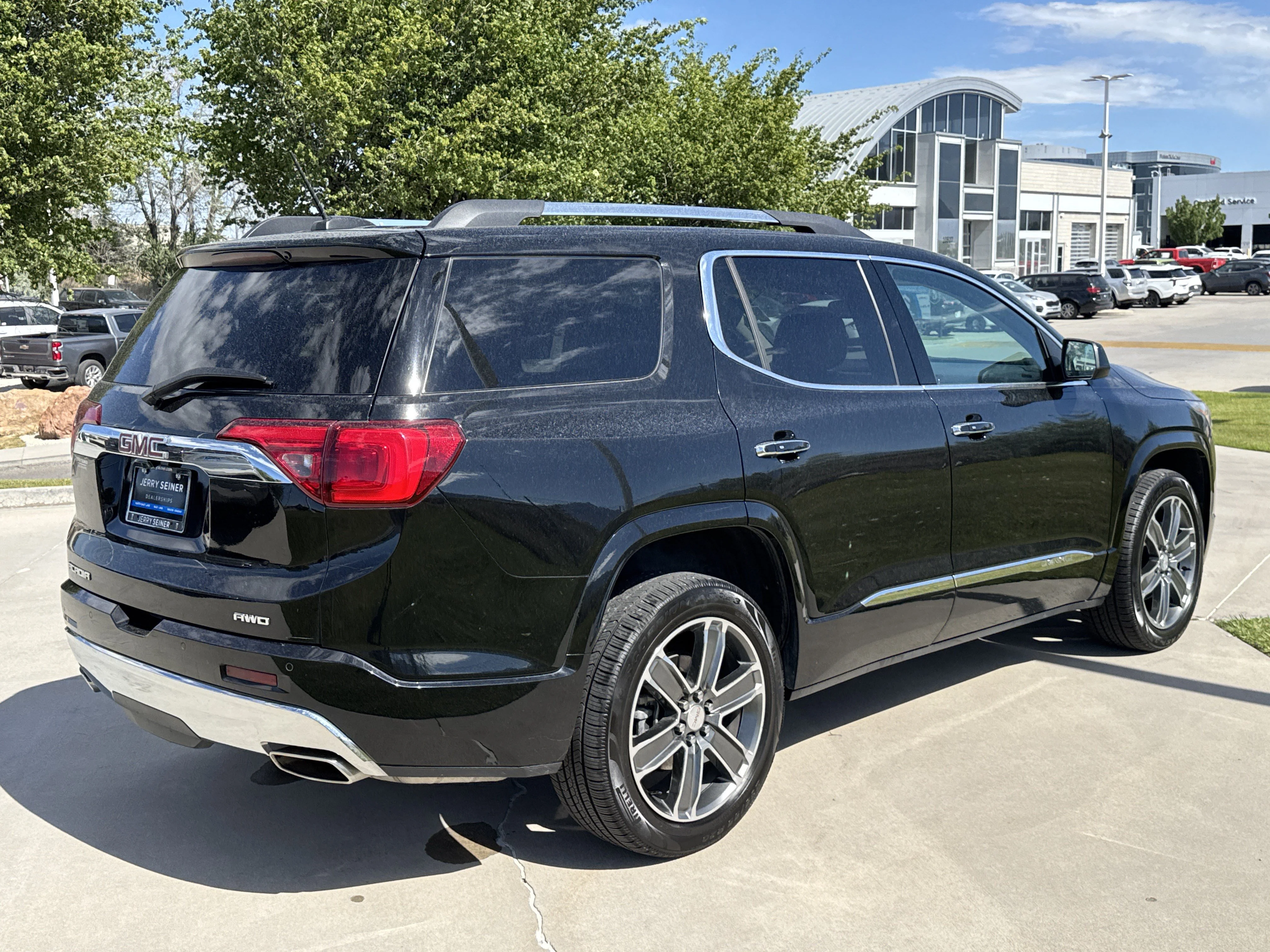 Used 2019 Ebony Twilight Metallic GMC Denali image 6