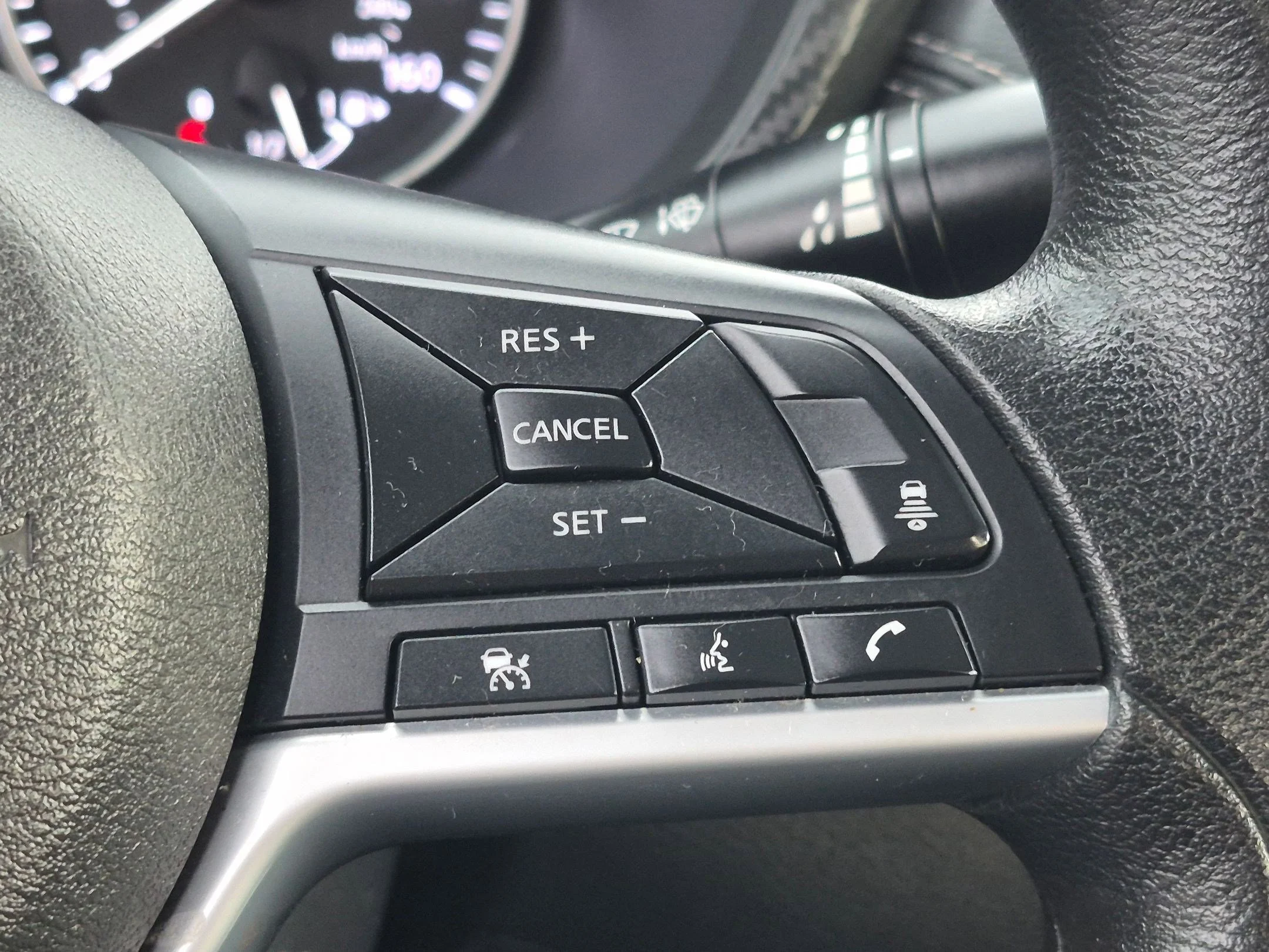 Used 2024 Rosewood Metallic Nissan SV image 15