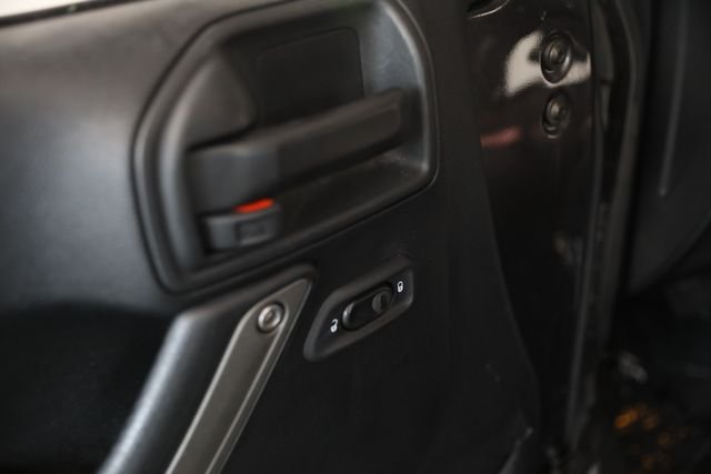 Used 2017 Gray Jeep Unlimited Sport image 11