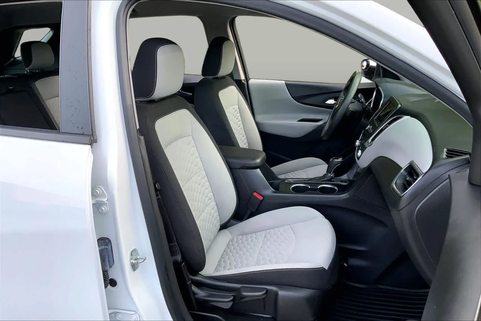 Used 2020 Summit White Chevrolet LS image 8