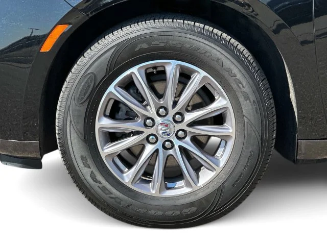 Used 2023 Black Buick Essence image 10