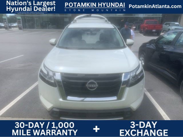 2023 Nissan Pathfinder SL 2WD's photo