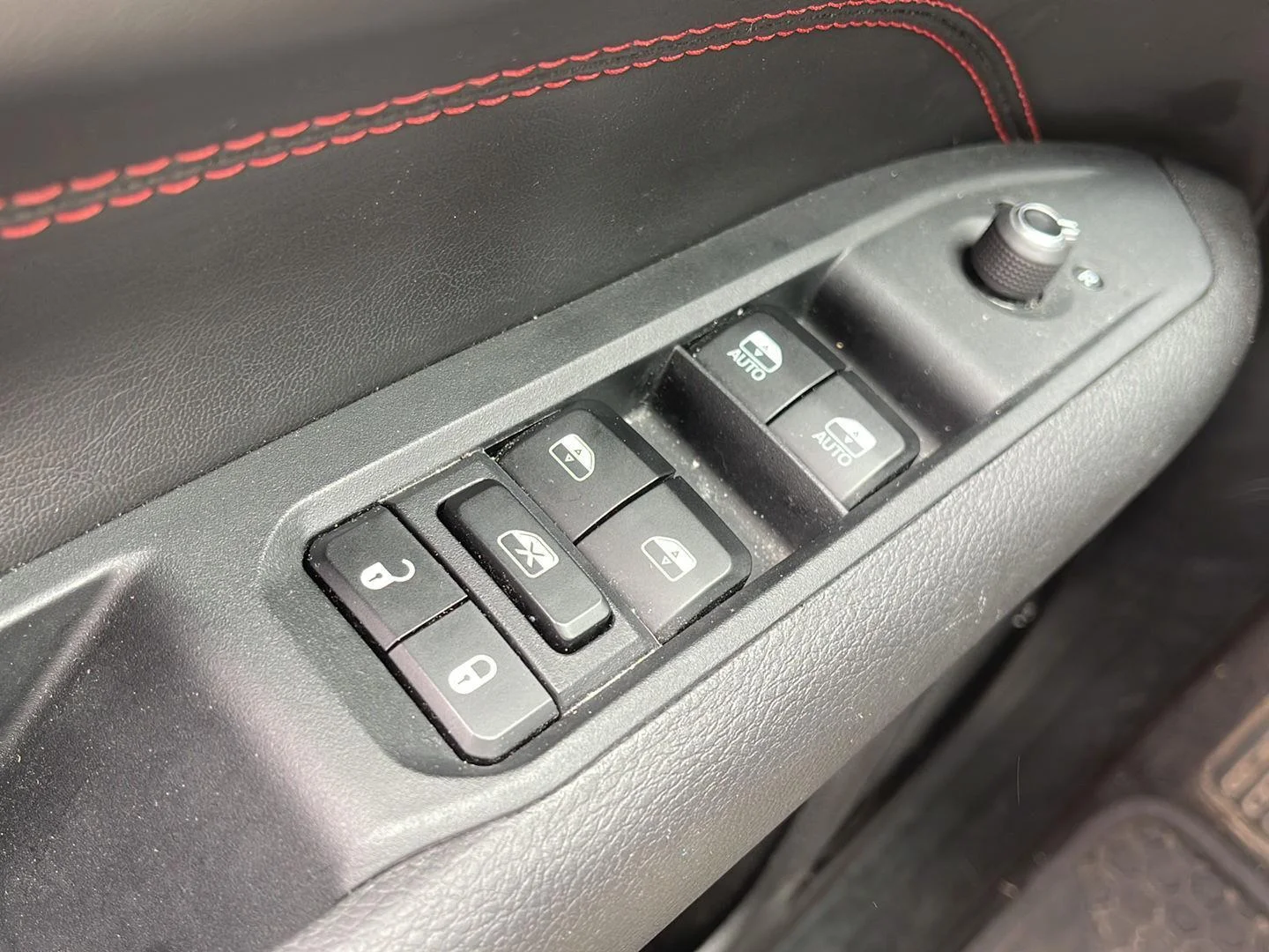 Used 2025 Bright White Clearcoat Jeep Trailhawk image 12