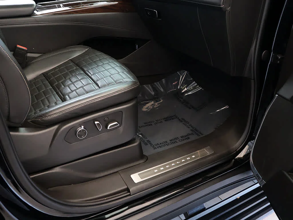 Used 2021 BLACK RAVEN Cadillac Sport Platinum image 39