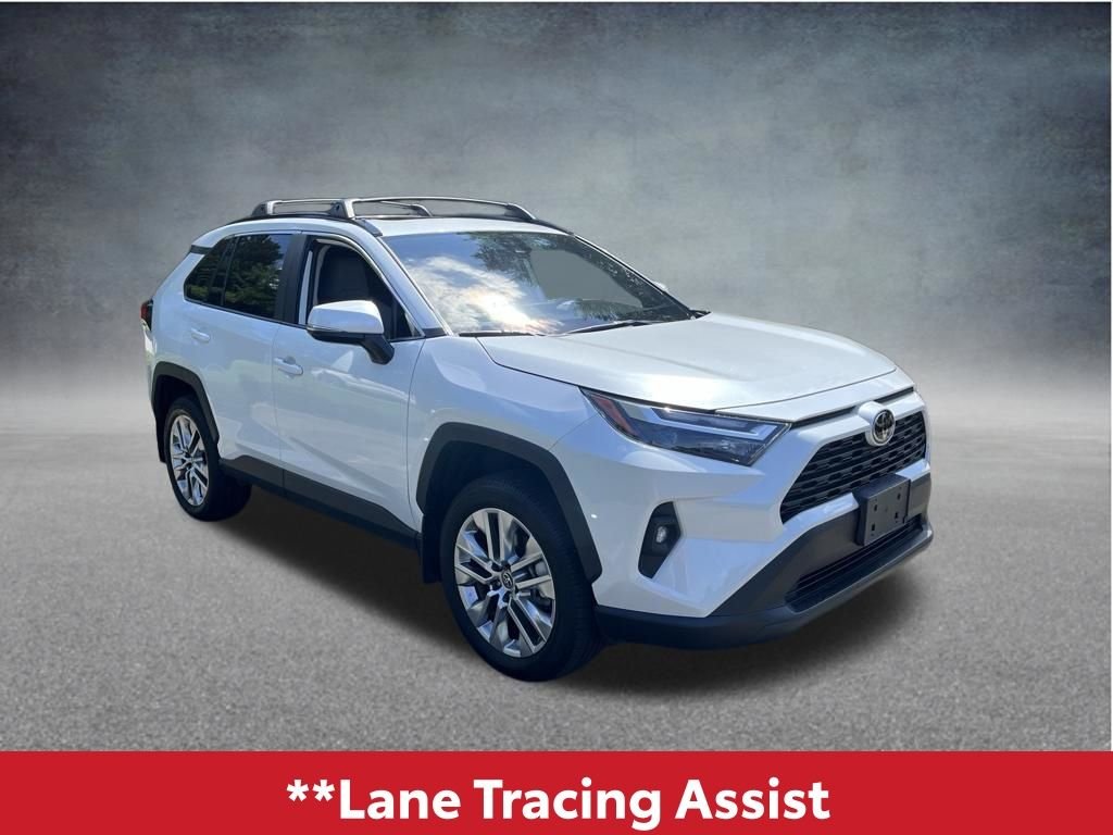 Used 2025 Beige Toyota XLE Premium image 11