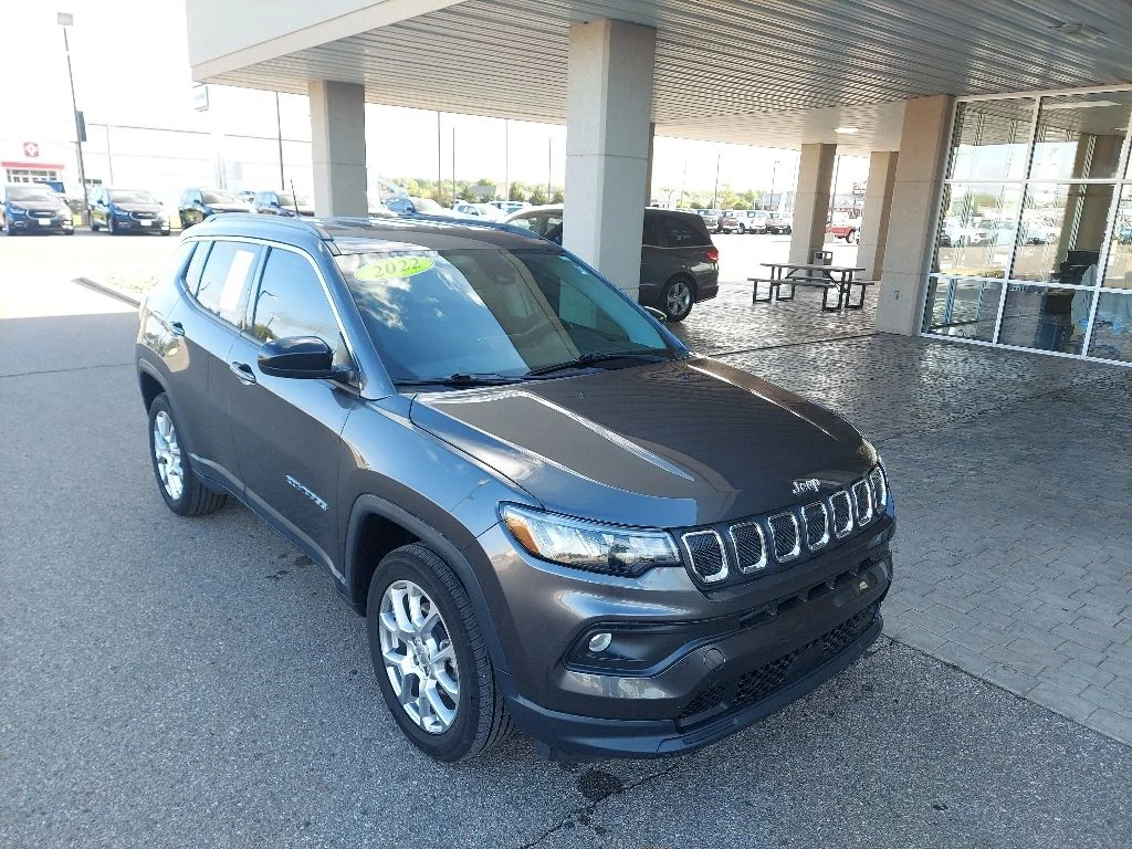 2022 Jeep Compass Latitude Lux 4X4's photo