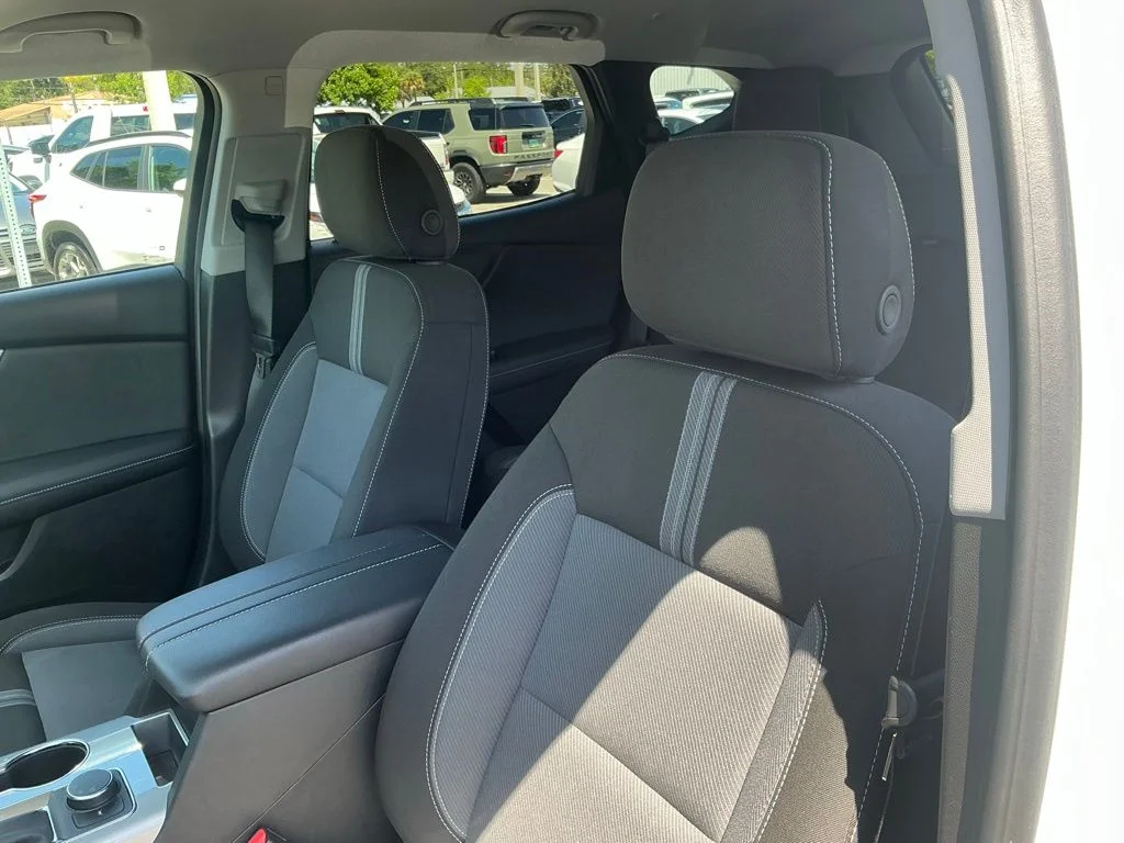 Used 2025 White Chevrolet LT image 21