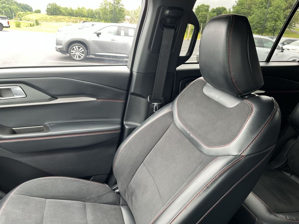 Used 2025 Gray Ford ST image 24