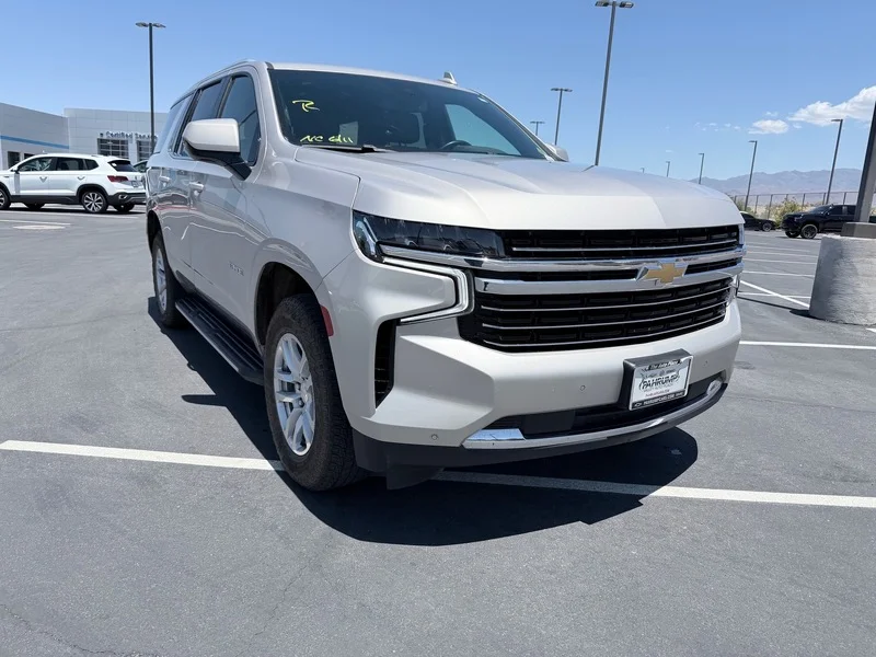Used 2023 Empire Beige Metallic Chevrolet LT image 1