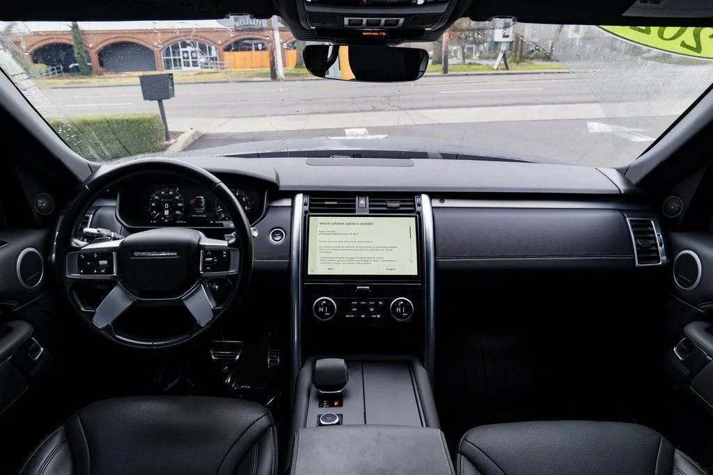 Used 2021 Black Land Rover S R-Dynamic image 10