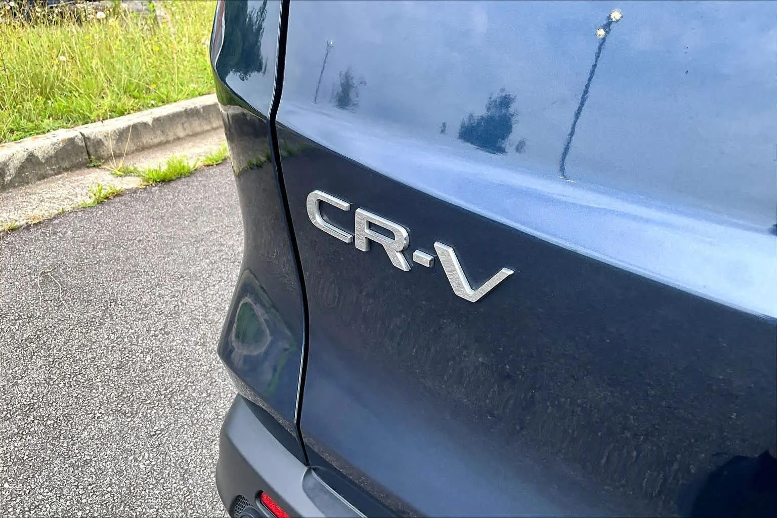 Used 2024 Canyon River Blue Metallic Honda EX image 18