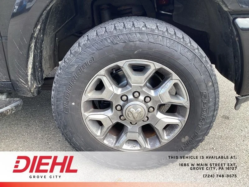 Used 2018 Black Ram Laramie Longhorn image 9