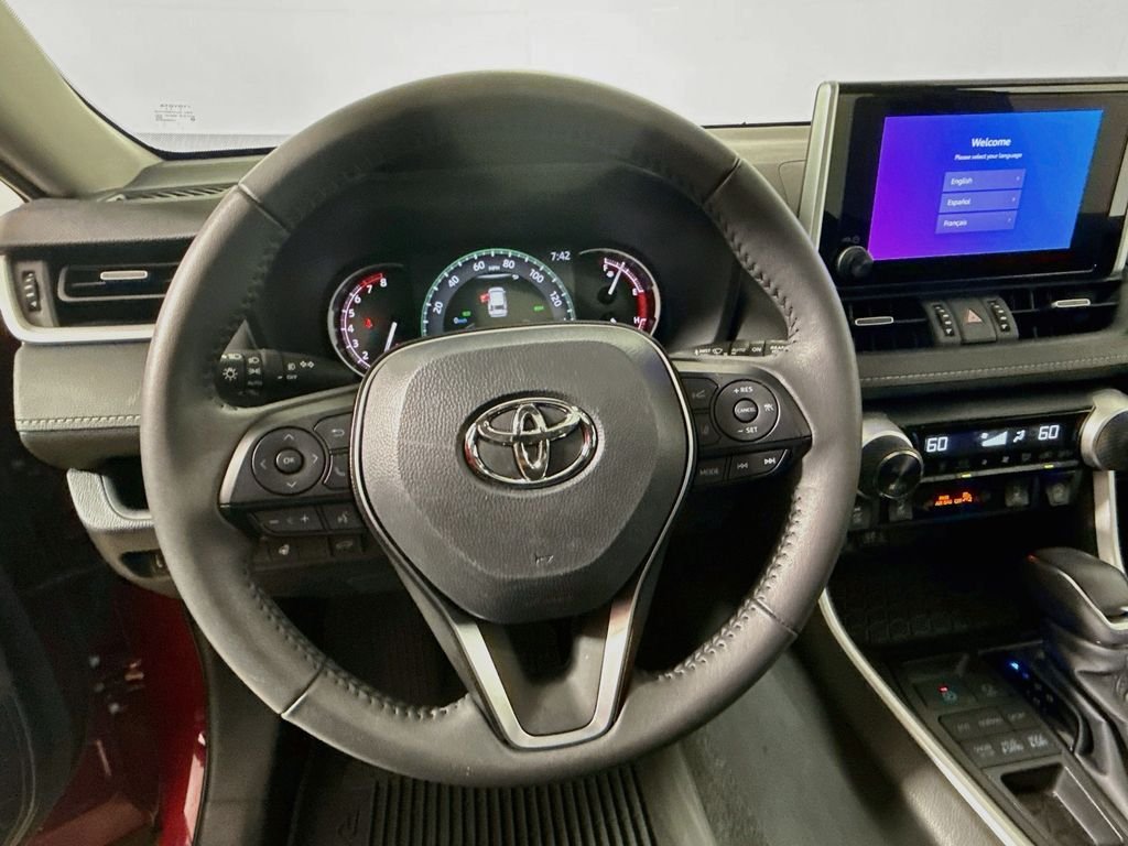 Used 2025 Ruby Flare Pearl Toyota XLE Premium image 12
