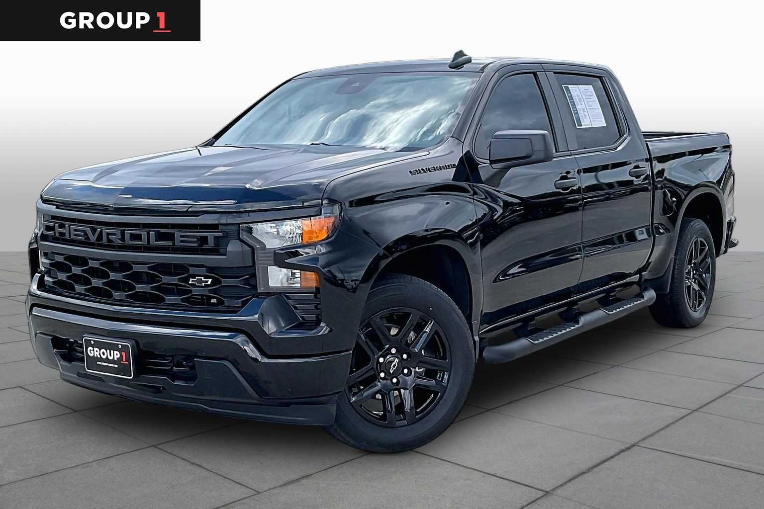 Used 2023 BLACK Chevrolet Custom image 1