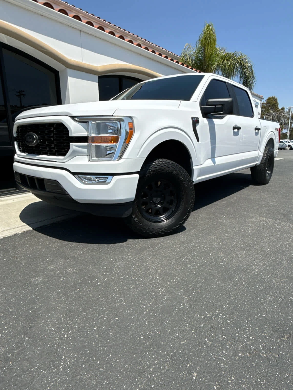 Used 2021 OXFORD WHITE Ford XL image 1