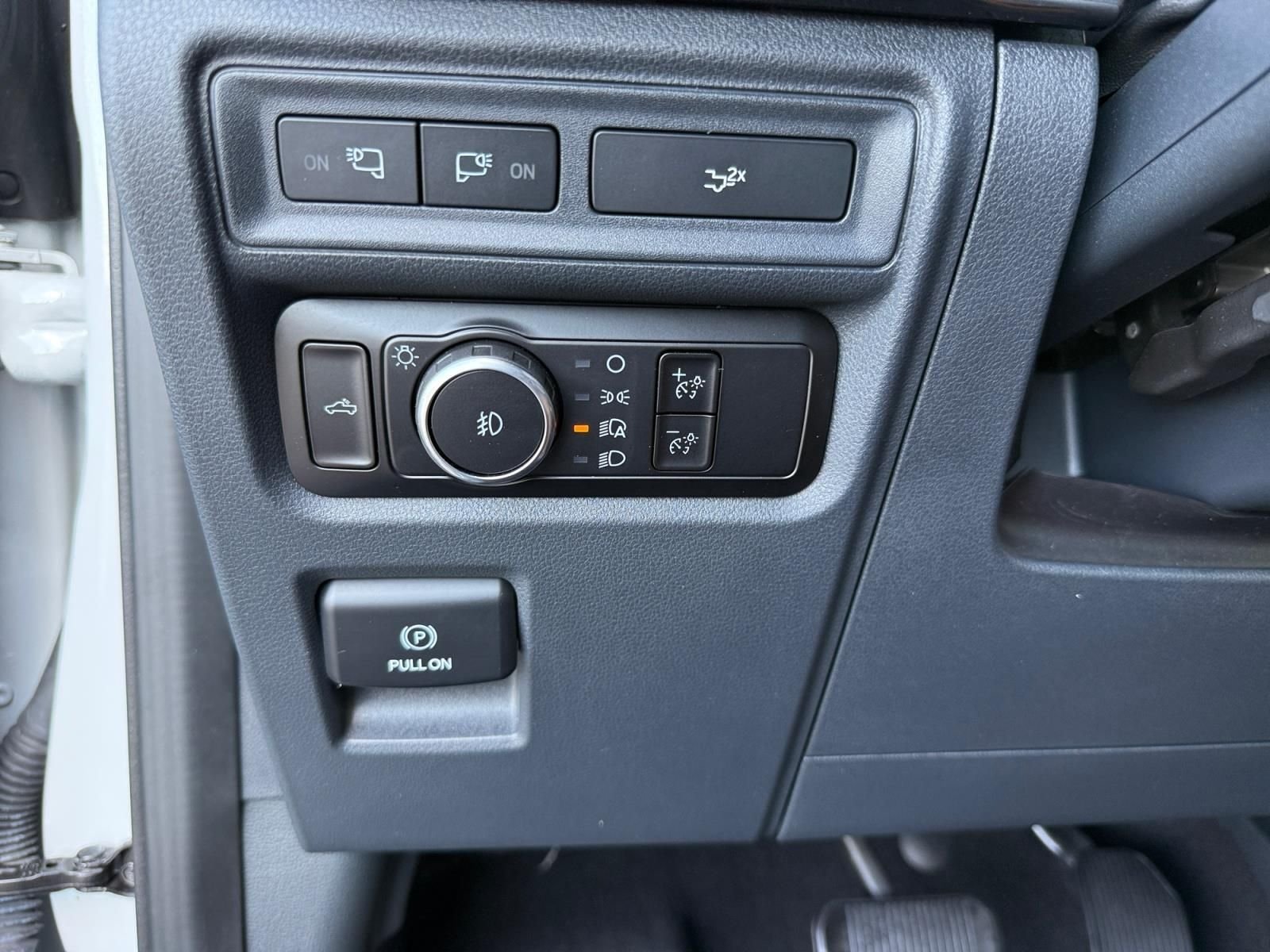 Certified Used 2023 Avalanche Ford XLT image 27