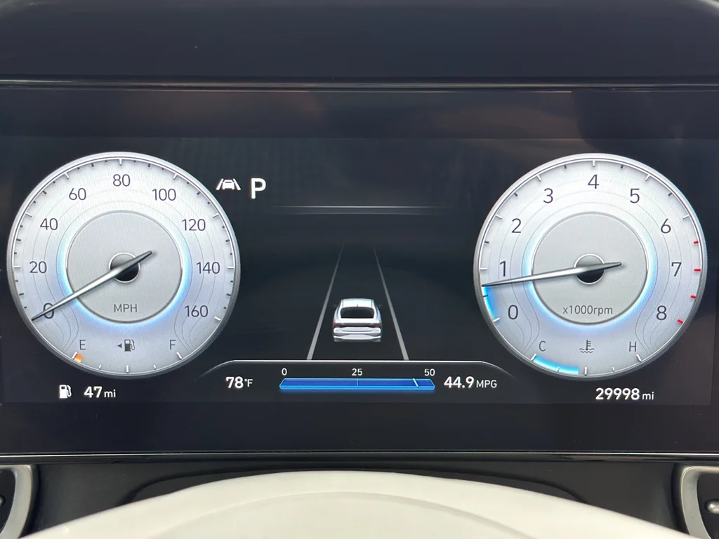Used 2023 White Hyundai SEL image 21