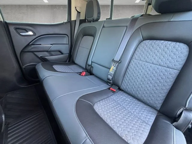Used 2016 White Chevrolet Z71 image 23