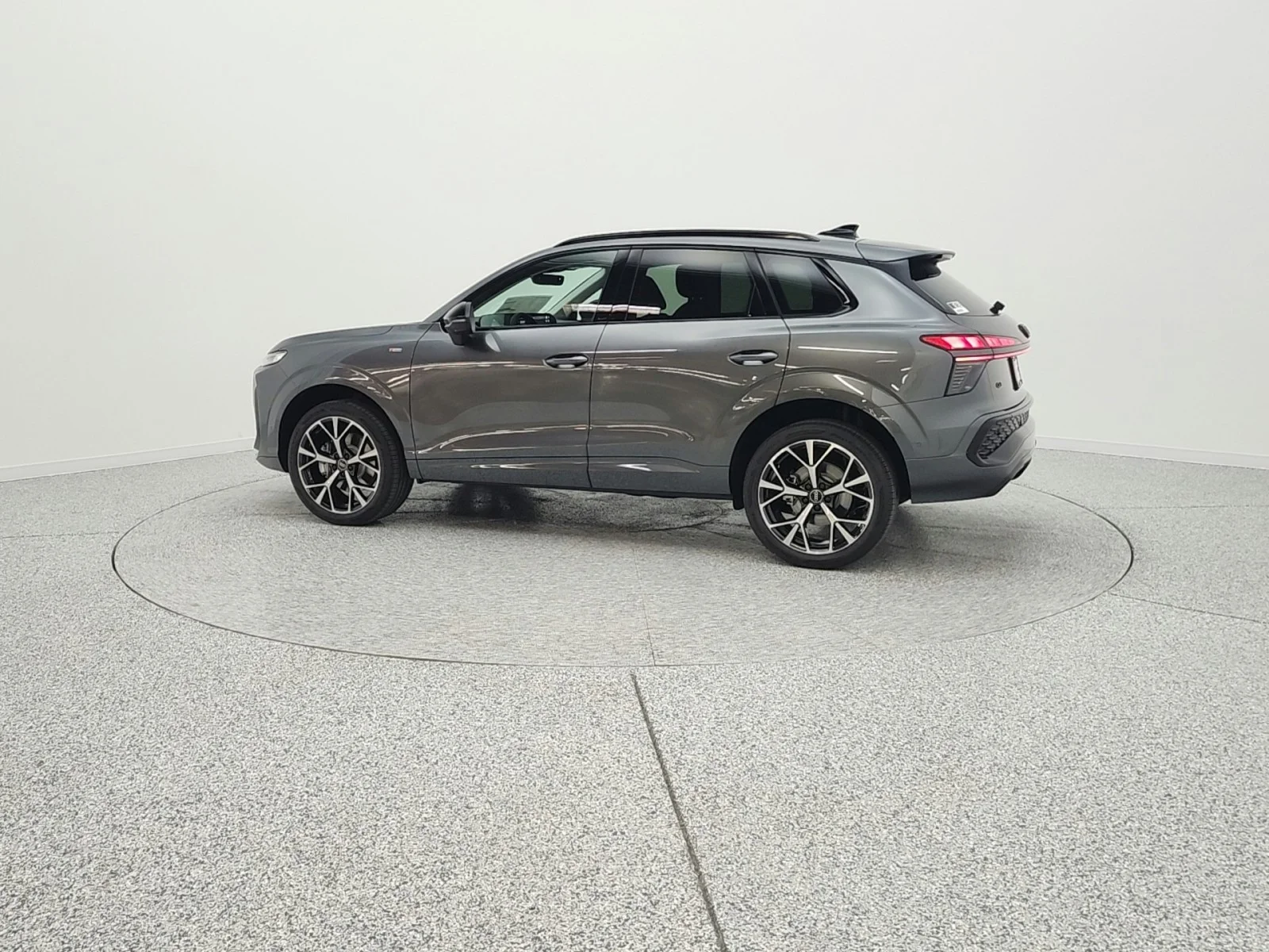New 2026 Daytona Gray Pearl Effect Audi S line quattro image 8