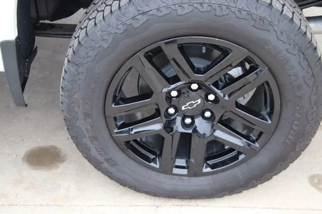 New 2026 Summit White Chevrolet LT Trail Boss image 11