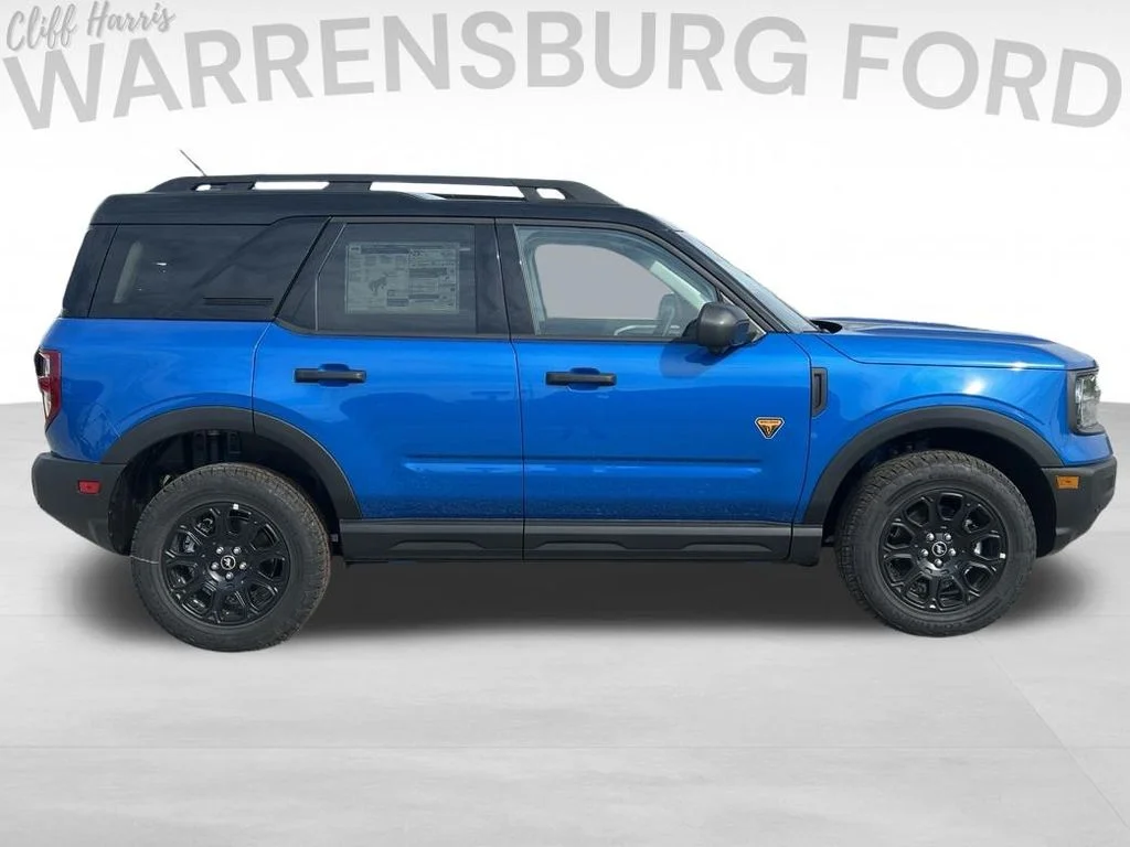 New 2026 Velocity Blue Metallic Ford Badlands® image 8