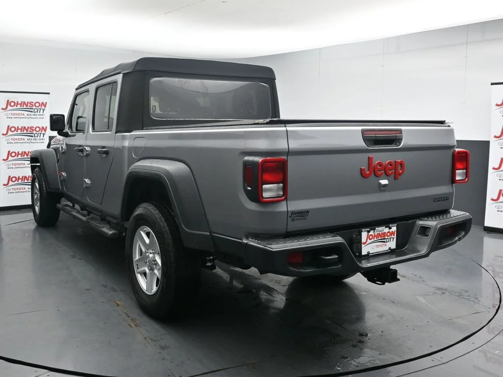 Used 2020 Silver Jeep Sport image 6