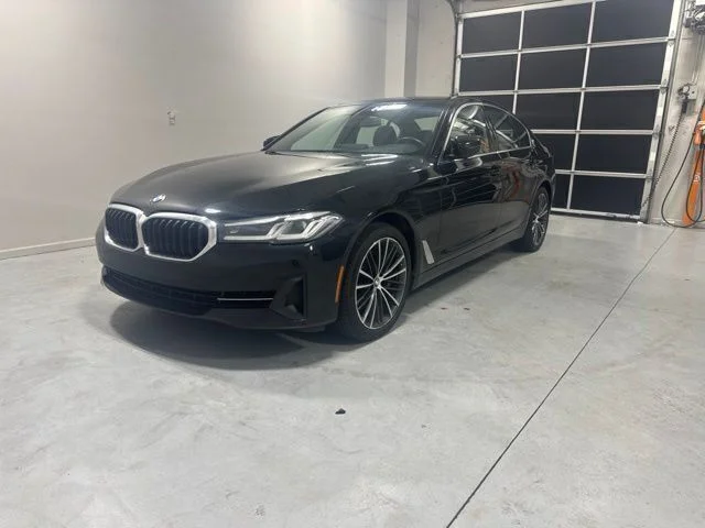 Used 2023 Black BMW 540i image 2