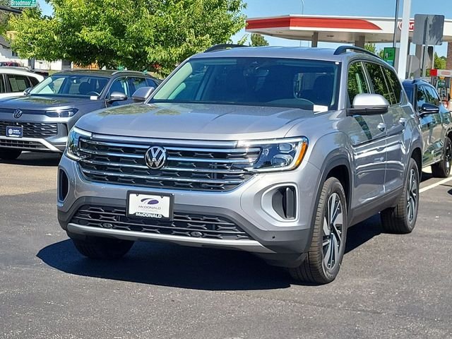 New 2026 Silver Volkswagen SE w/Technology image 4