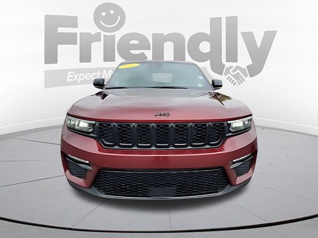 New 2025 Velvet Red Pearl-Coat Exterior Paint Jeep Limited image 8