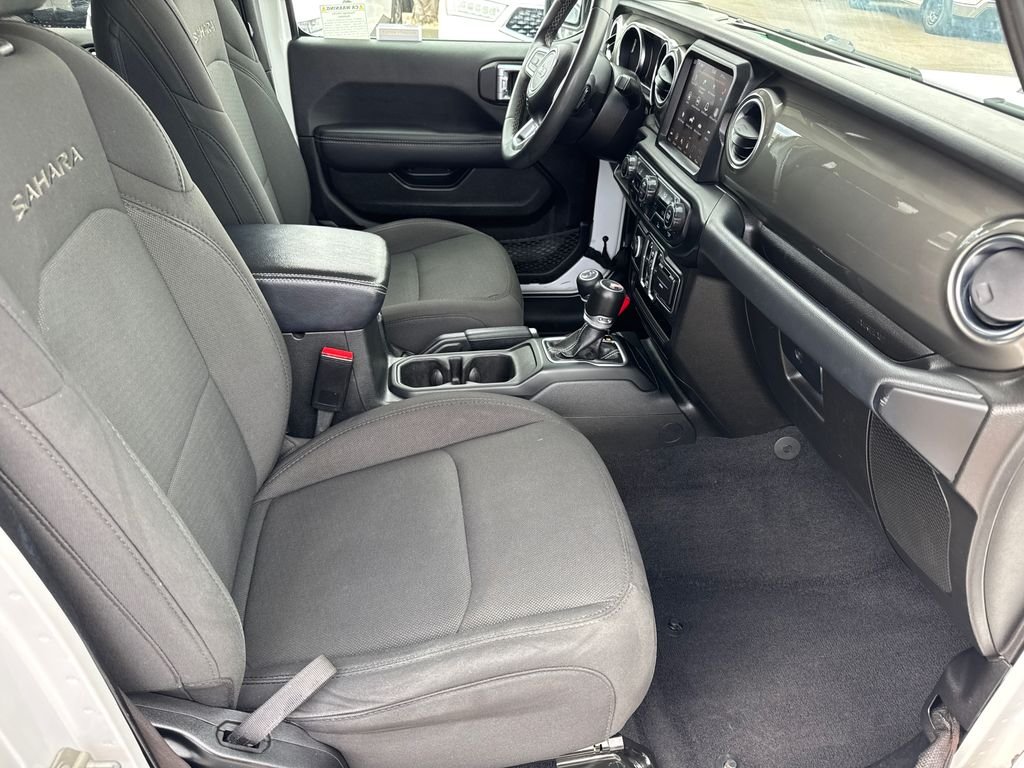 Certified Used 2023 White/off-white Jeep Sahara image 15