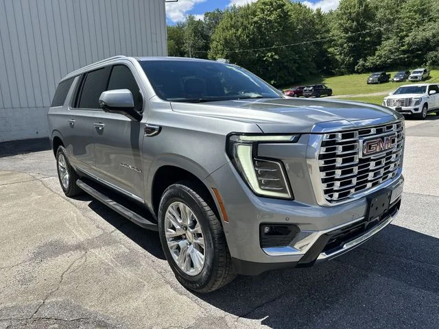 Used 2025 Silver GMC Denali image 11