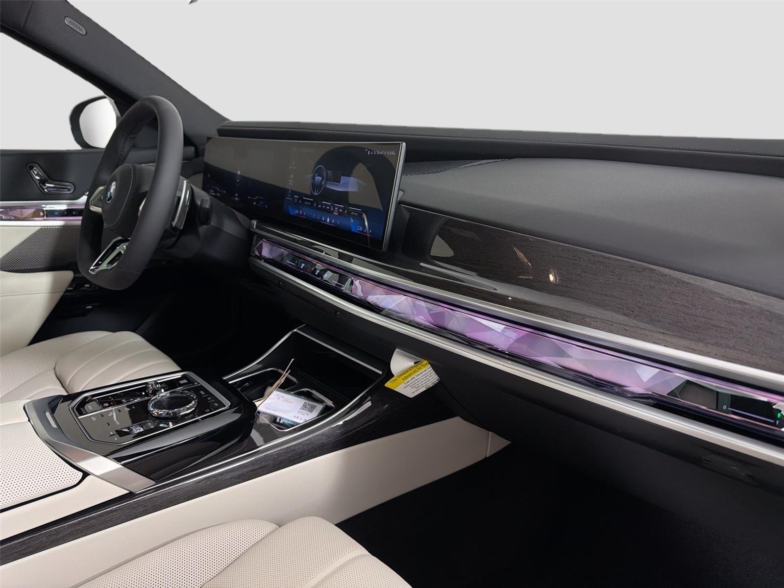 New 2026 Mineral White Metallic BMW 750e xDrive image 26