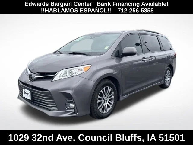 Used 2019 Gray Toyota XLE Premium image 3