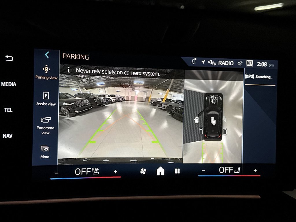 New 2027 Black Sapphire Metallic BMW xDrive28i image 17