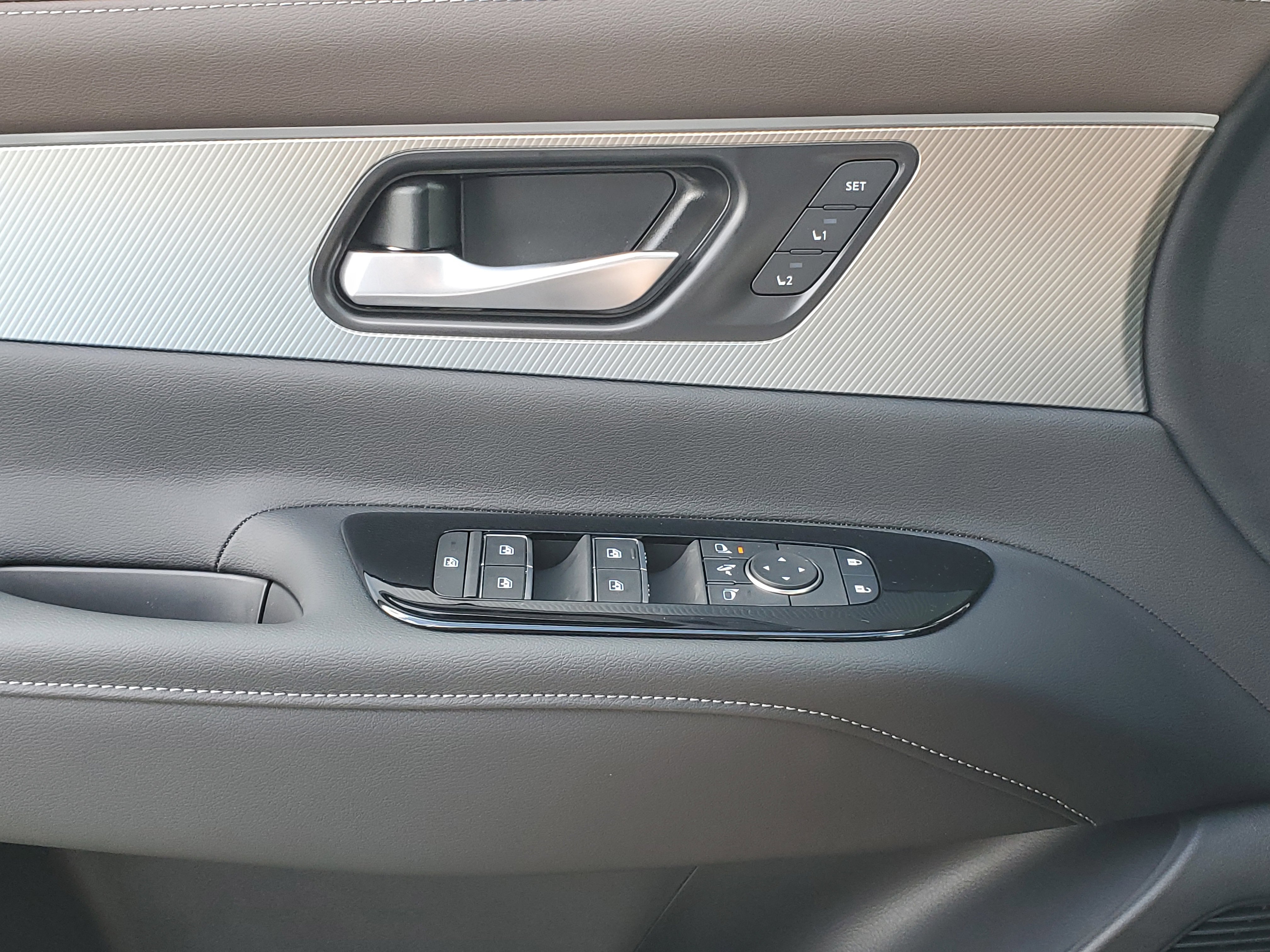 New 2026 Everest White Pearl Tricoat Nissan Platinum image 26