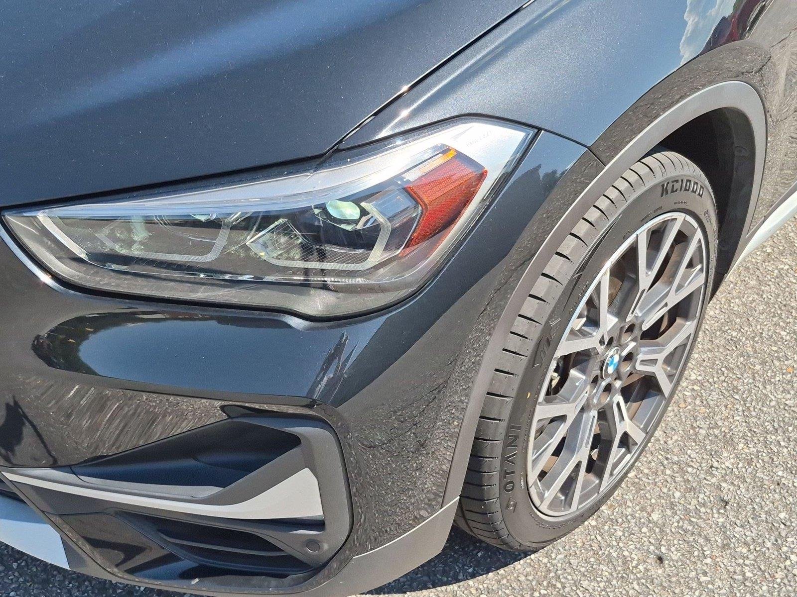 Used 2020 Black Sapphire Metallic BMW sDrive28i image 9